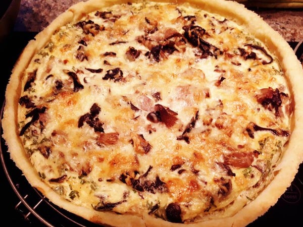 Quiche met champignonmix en sjalottenfondue / gratinkaas