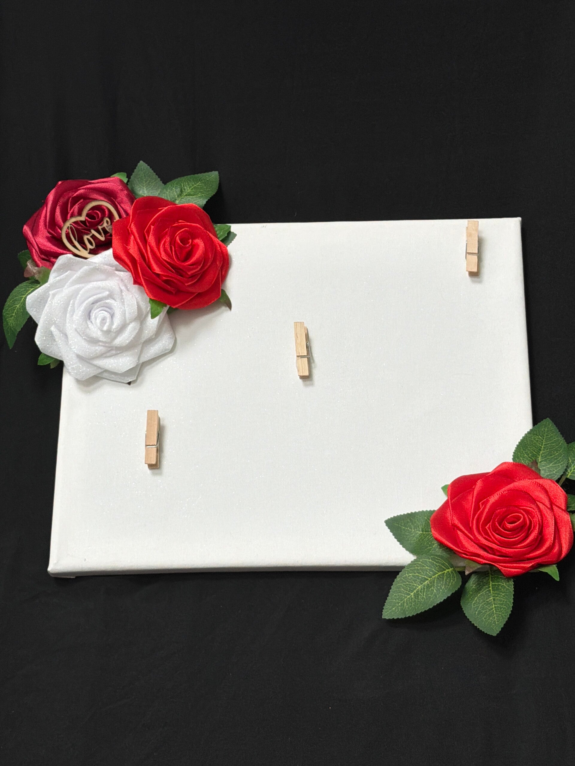 Tableau pêle-mêle rose en satin