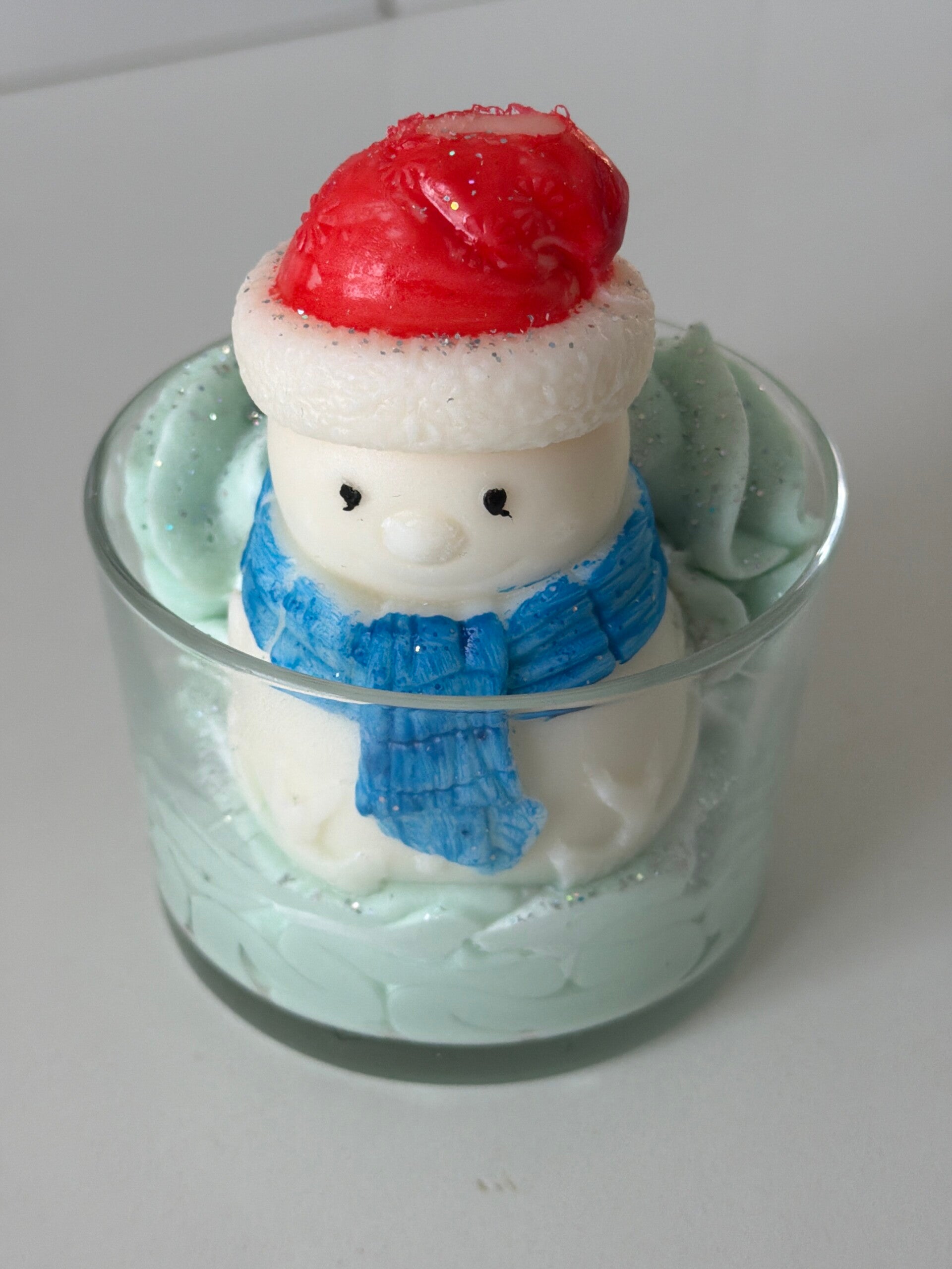 Bougie BONHOMME DE NEIGE parfum « sucre d’orge »