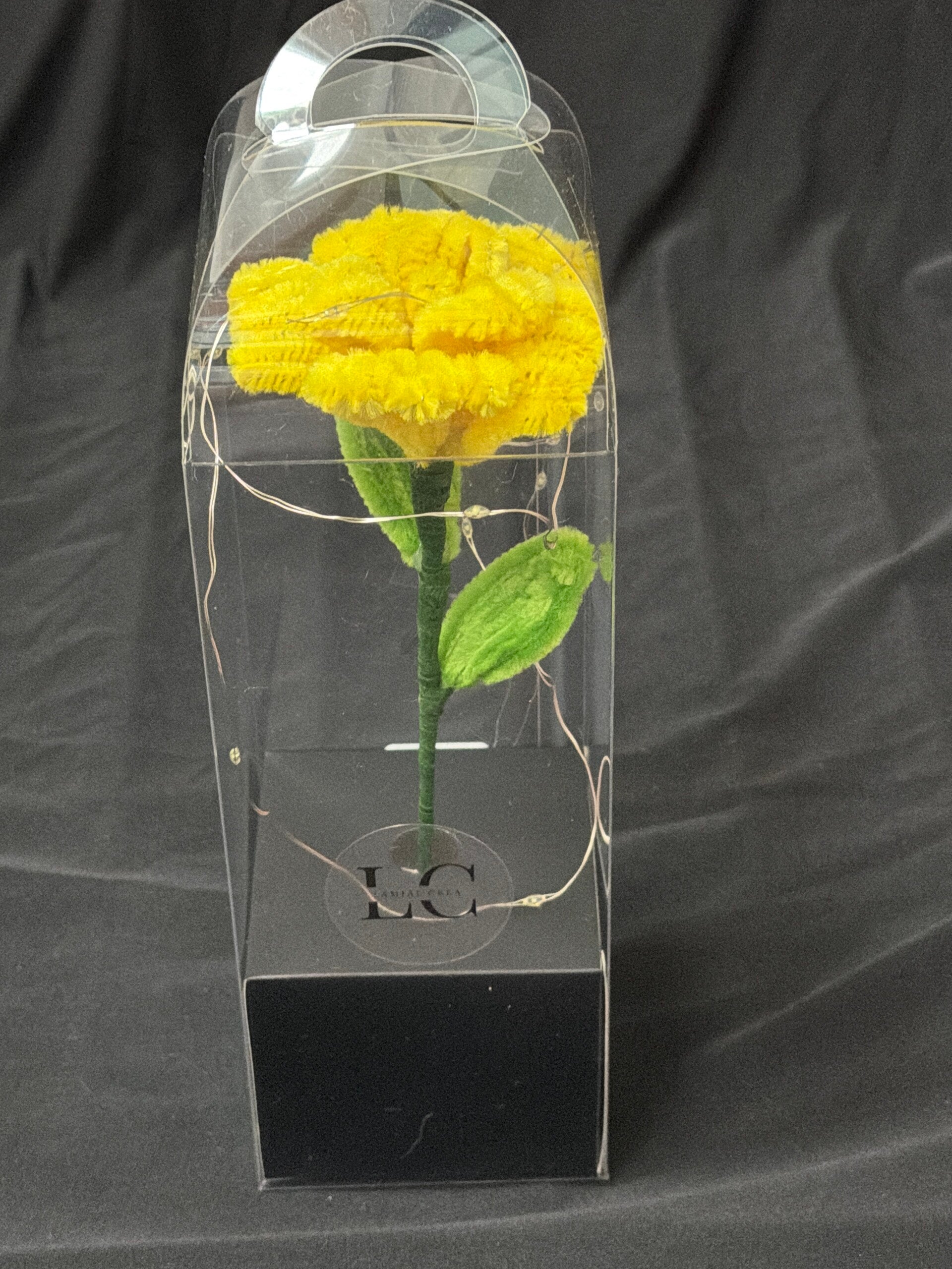 Rose éternelle lumineuse jaune