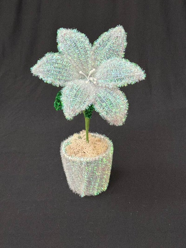 Petit pot fleur blanc