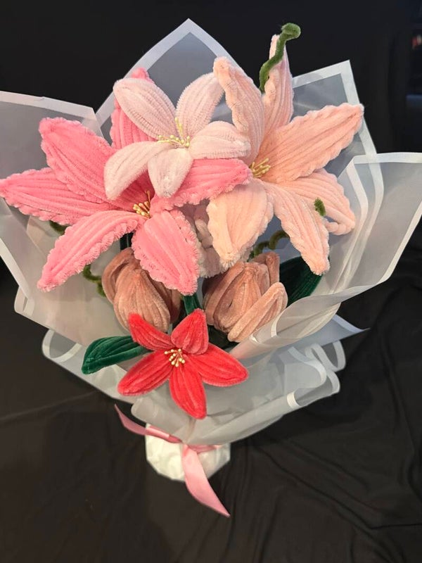 Bouquet rose fleurs fil de chenille