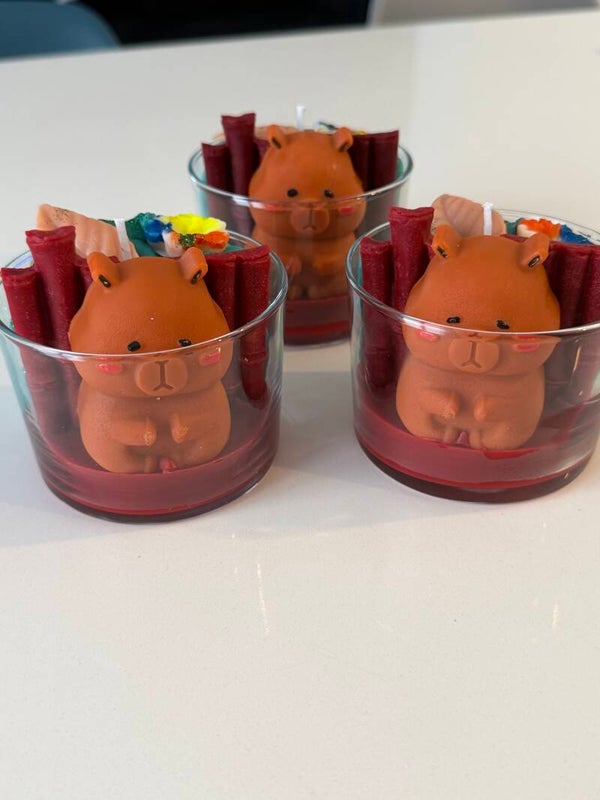 Bougie capybara - parfum linge propre
