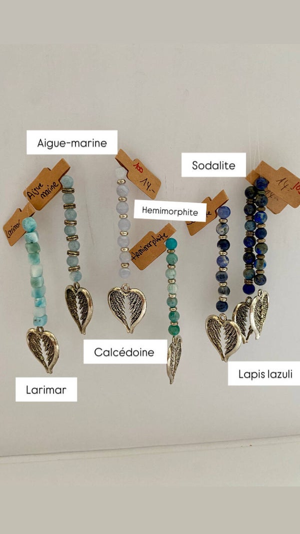 Ailes d’ange Larimar, Aigue-marine, Calcédoine, Hémimorphite, Sodalite, Lapis-lazuli