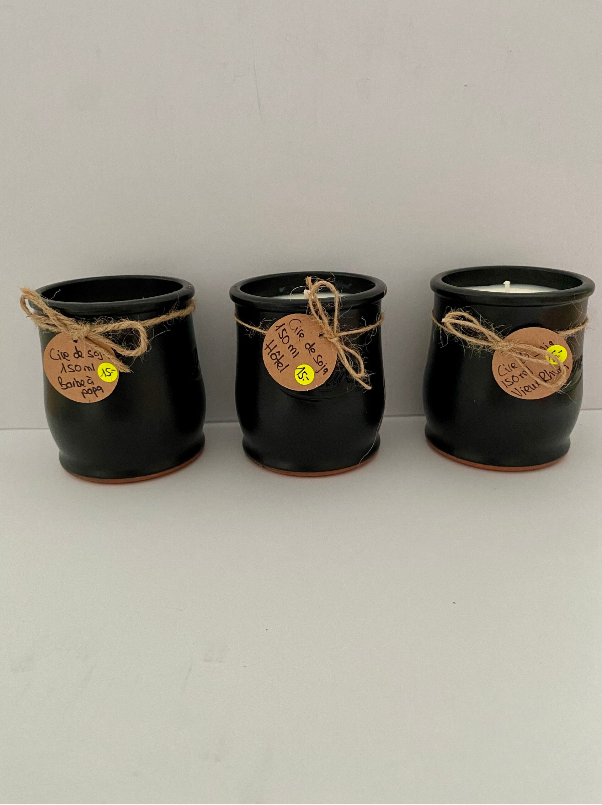 Bougie parfumé en cire de soja, pot en terre cuite ou en verre, divers senteurs