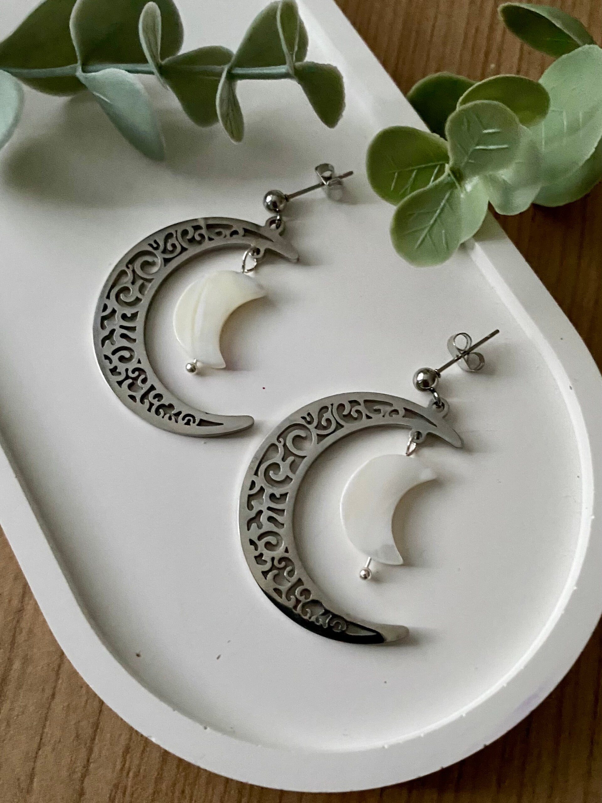 Clous d’oreilles en Nacre (numéro 306)