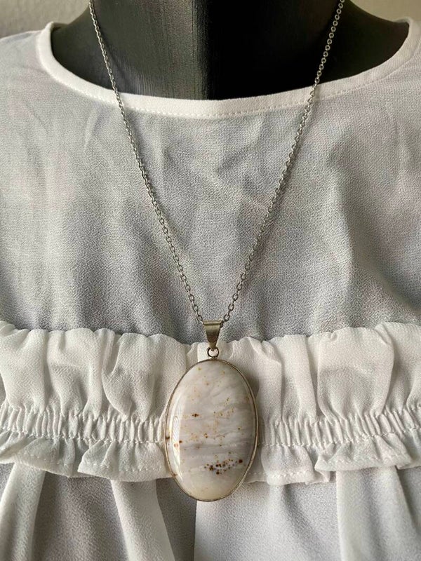 Collier Opale blanche des Andes
