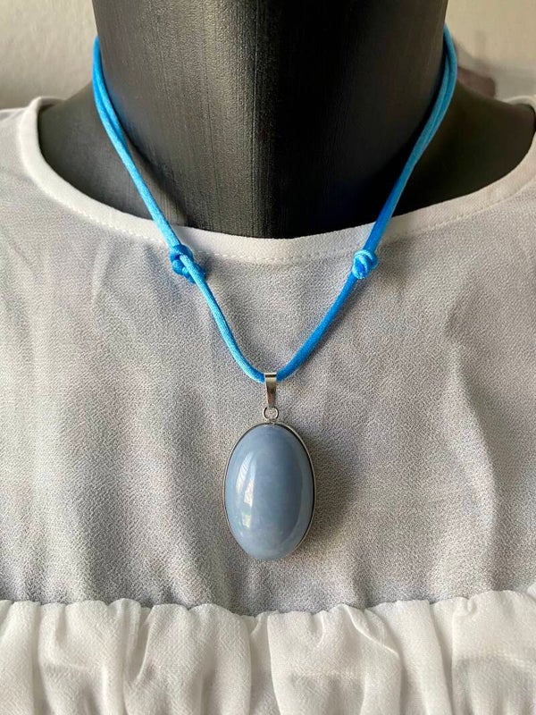Collier cordon bleu réglable ou chaîne acier inoxydable, Angélite