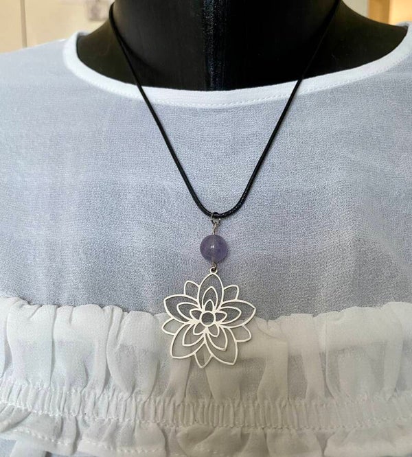 Collier cordon noir, réglable, Fluorite