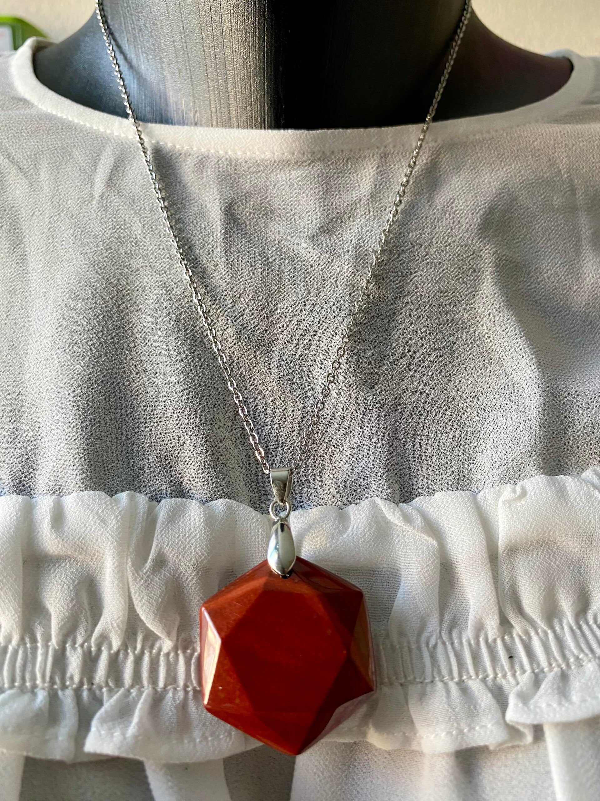 Collier chaîne inoxydable, Jaspe rouge