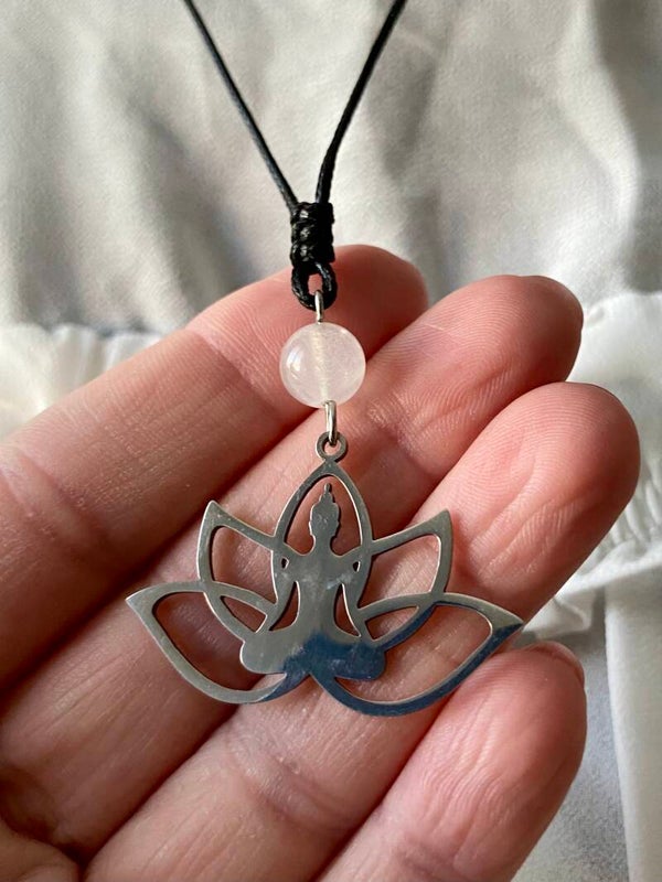 Collier cordon noir réglable, Sélénite, Lotus