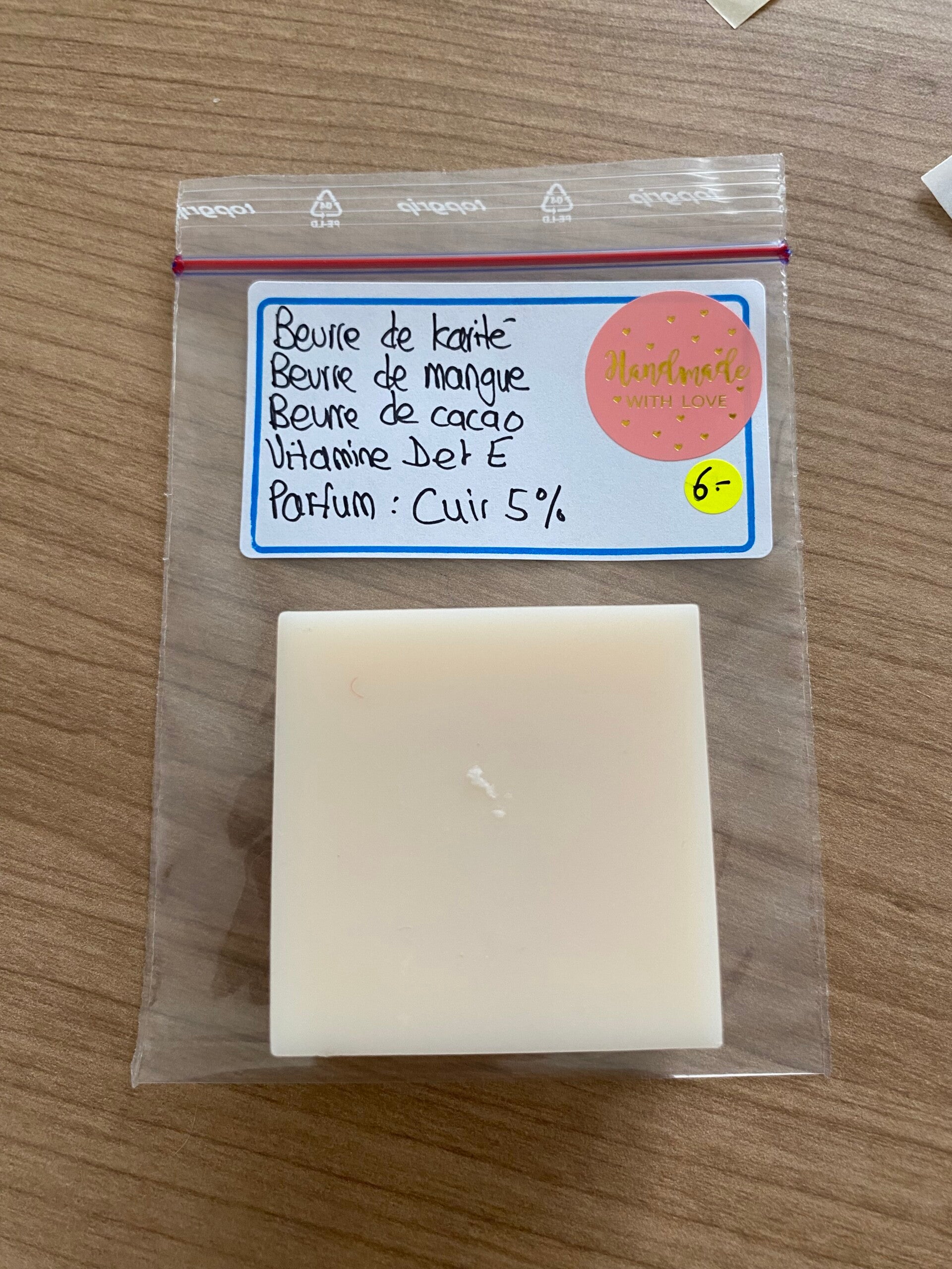 Savon solide senteur Cuir (3 beurres)