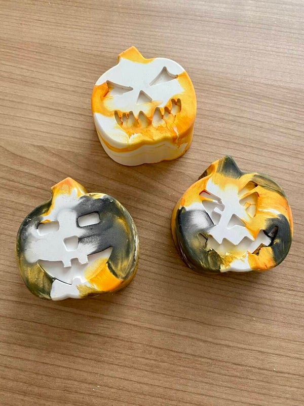 Citrouille d’Halloween en plâtre, diverses couleur