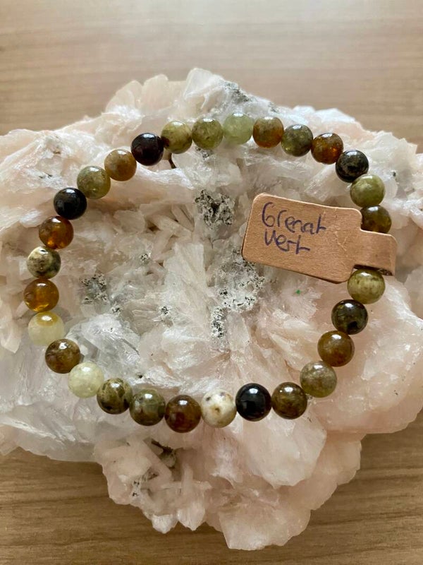 Bracelet Grenat vert ( Tsavorite ) (numéro 280)