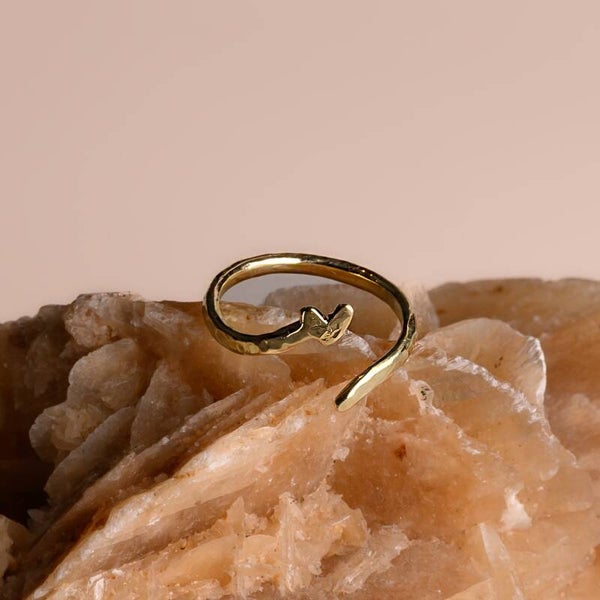 Gouden open pinkring met hartje