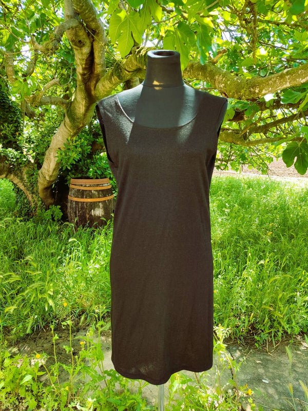 Vestido básico negro
