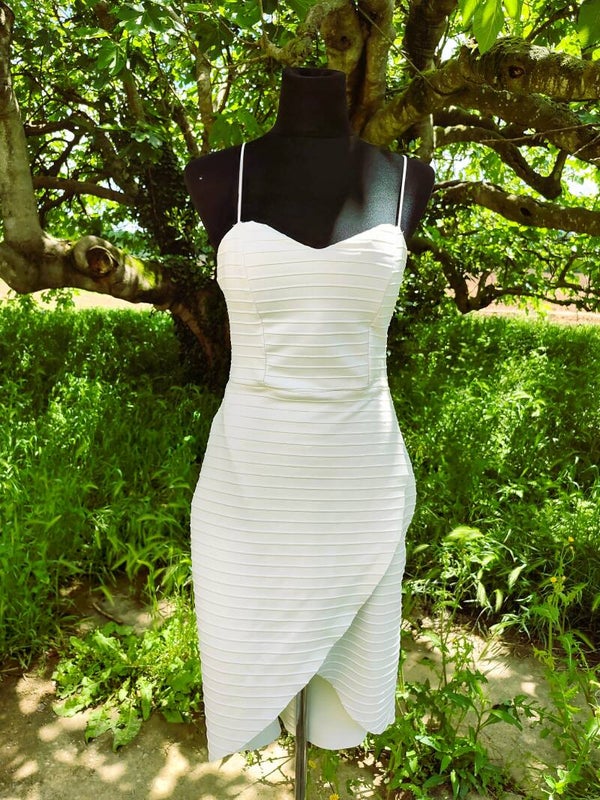 Vestido blanco tulipa
