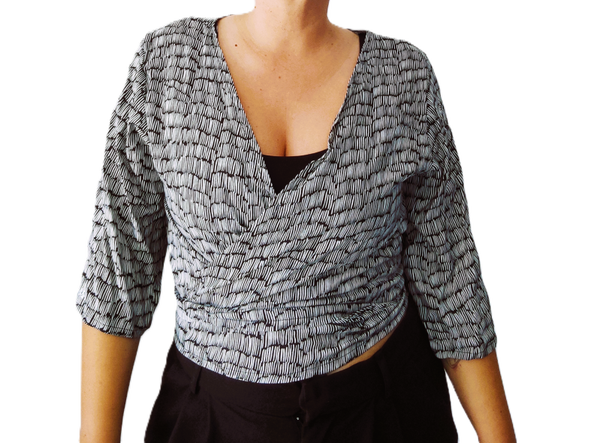 Camisa Menorca - Rayitas blancas y negras
