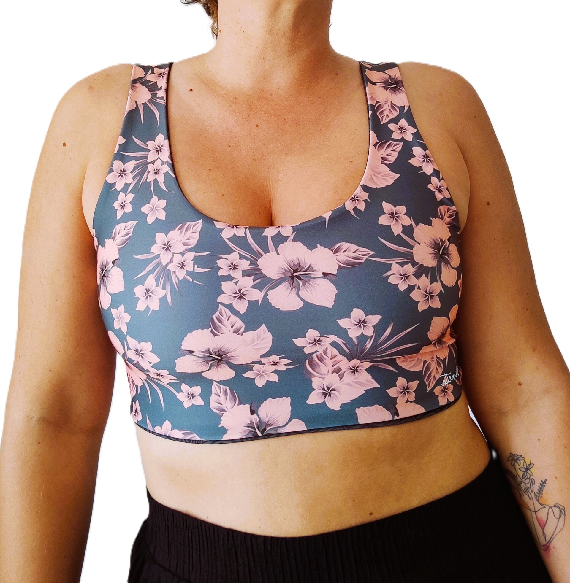 Top Algarve - Flores rosas sobre gris - AGOTADO