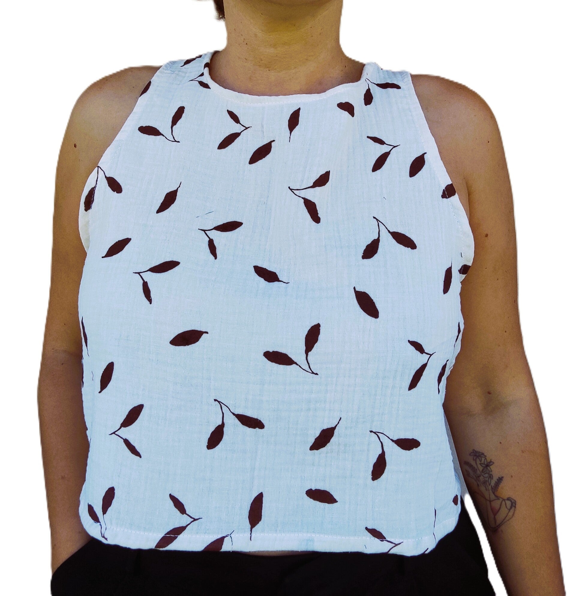 Camisa blanca con flores marrones - AGOTADA