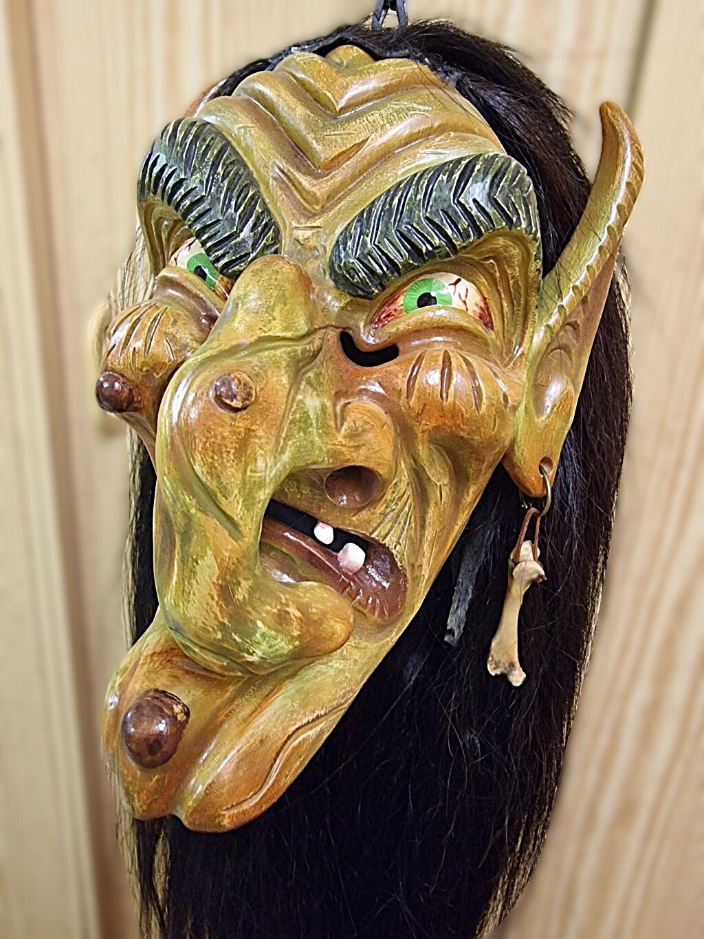 Maske Moorschrättele grüne Augen