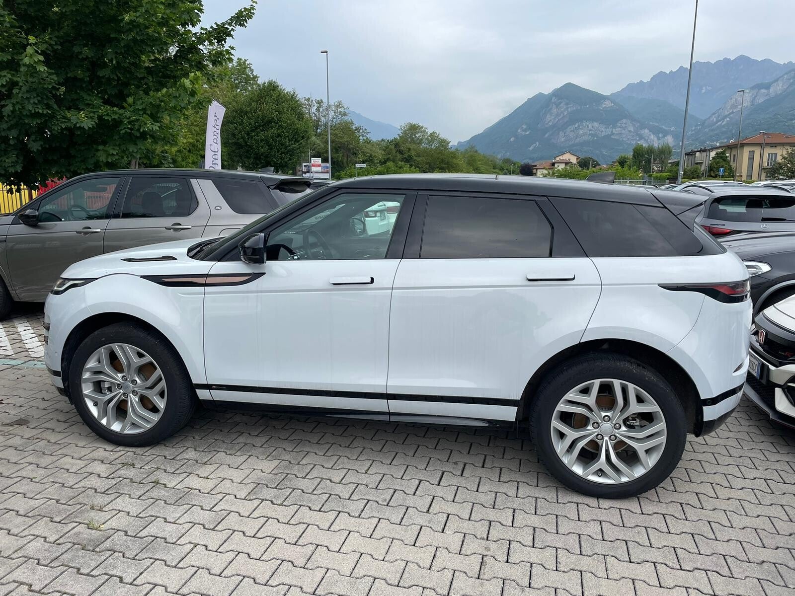 LAND ROVER Range Rover Evoque 2.0D I4 180 CV AWD Auto First Edition