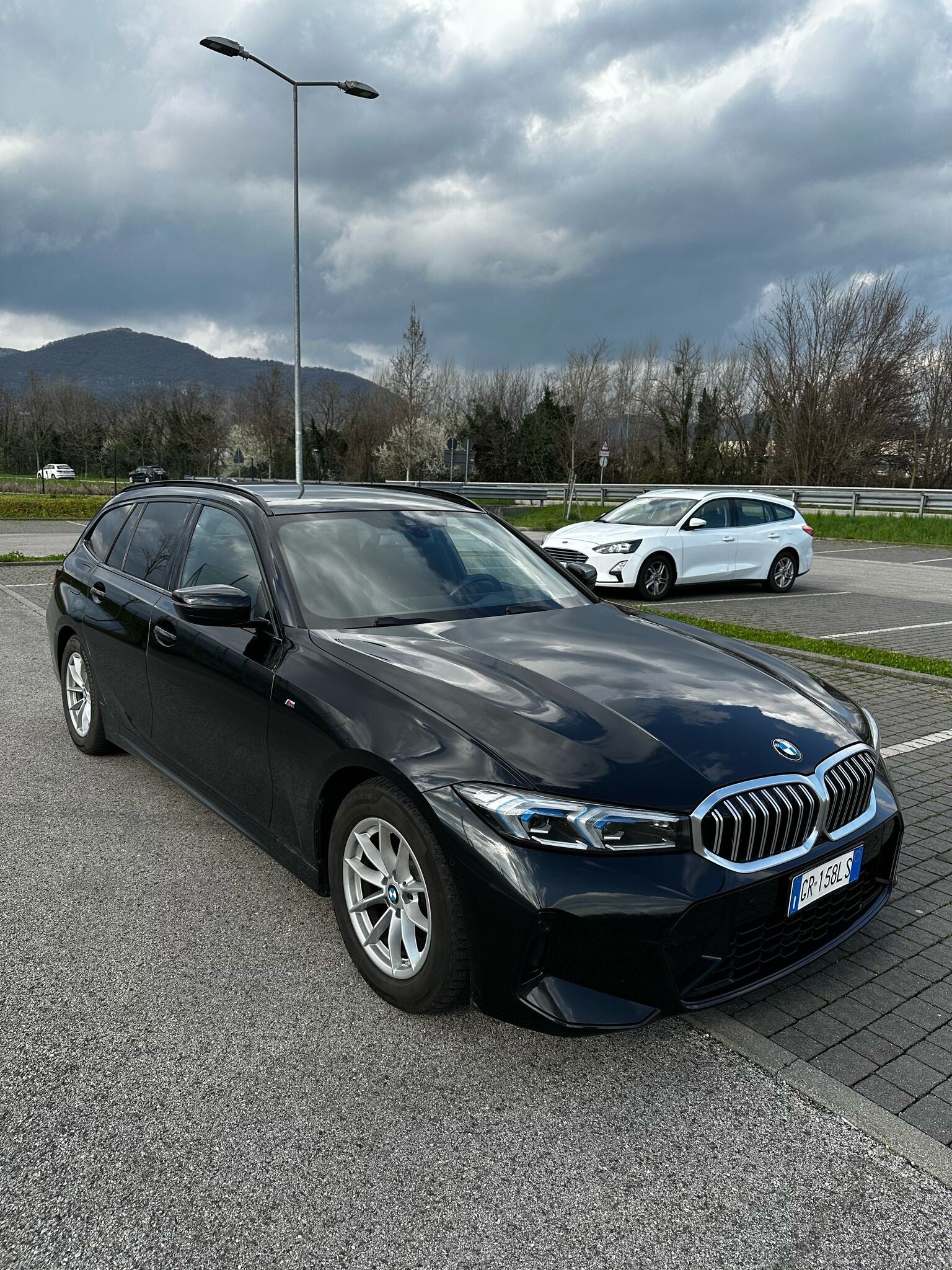 BMW 318 Serie 3 48v TOURING MSPORT (110 KW)