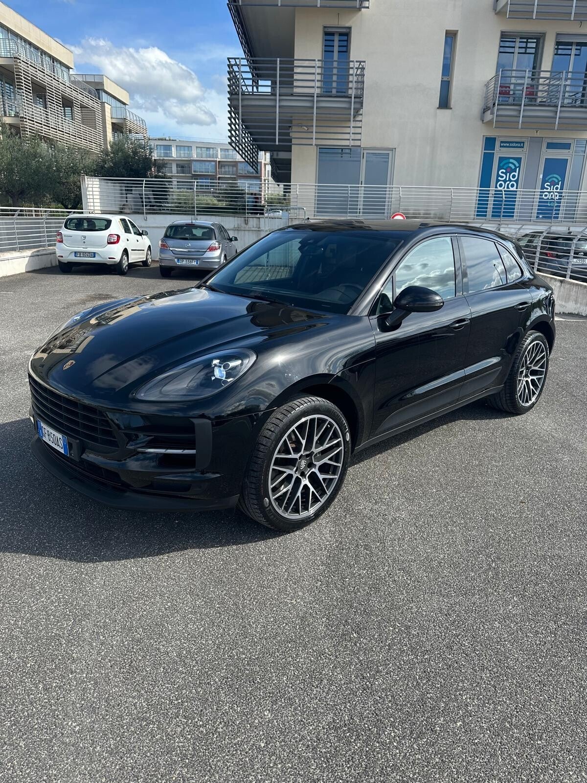 PORSHE Macan 2.0