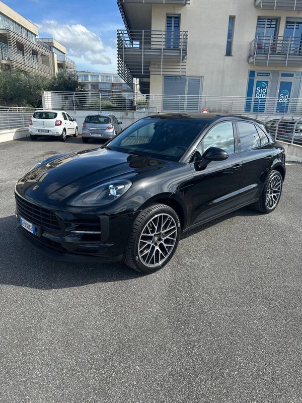 PORSHE Macan 2.0
