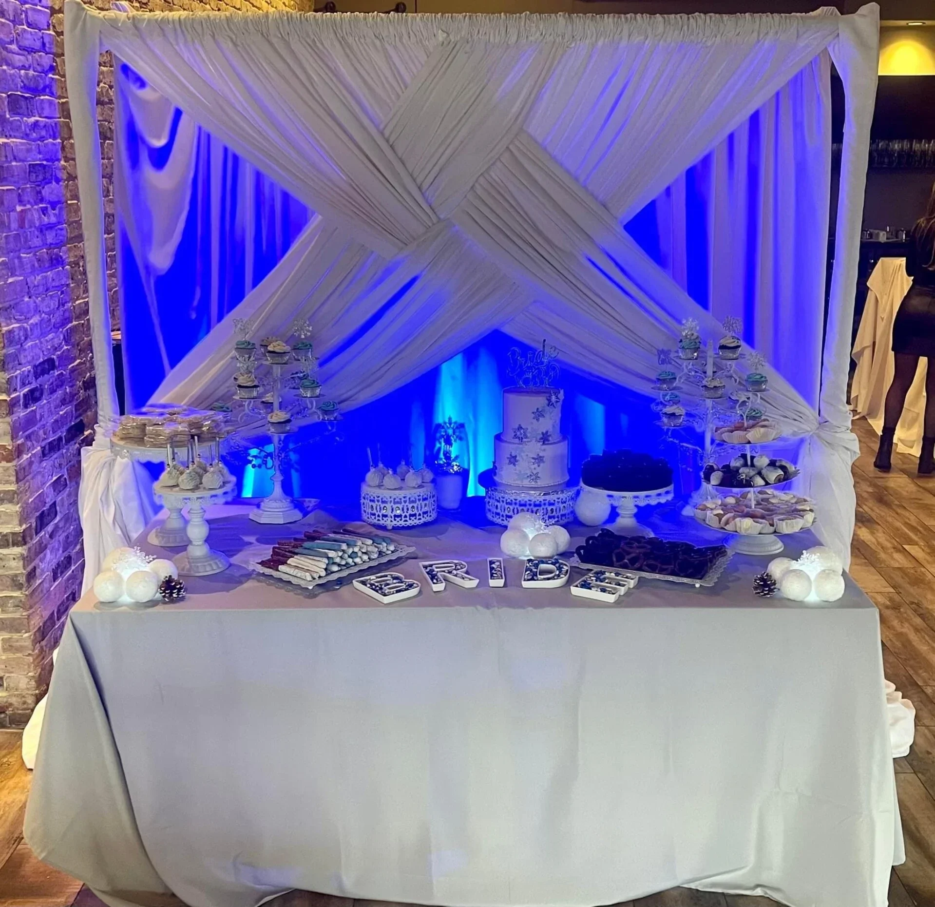 dessert-backdrop-standard.webp