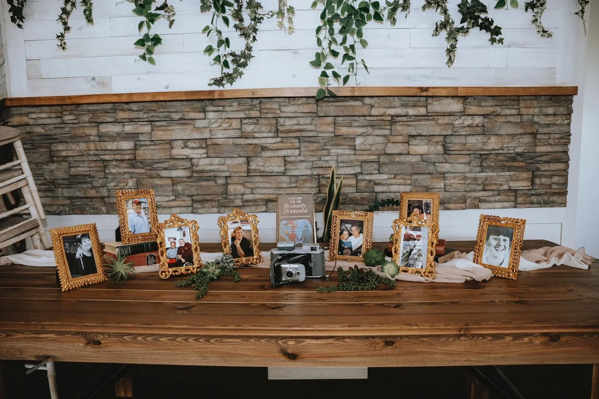 memorial-table-standard.webp