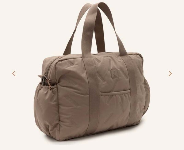 Luiertas - Embossed Milky Coffee