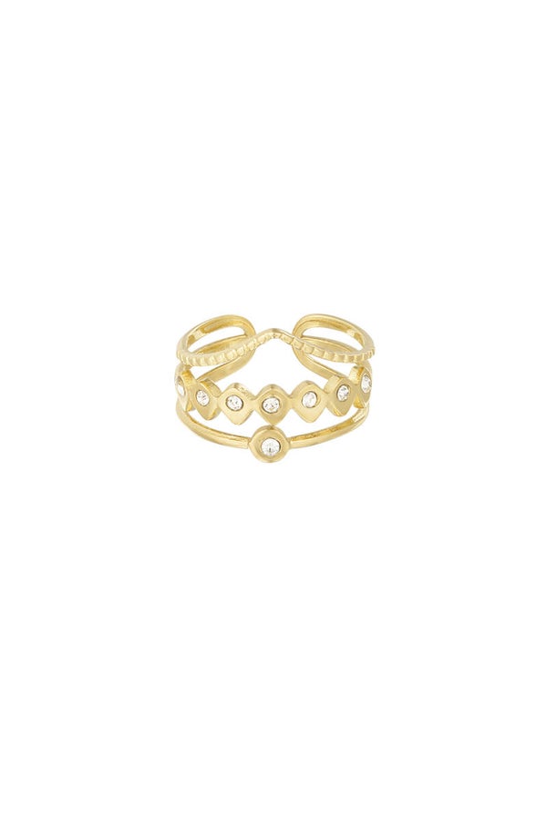 Triple statement ring