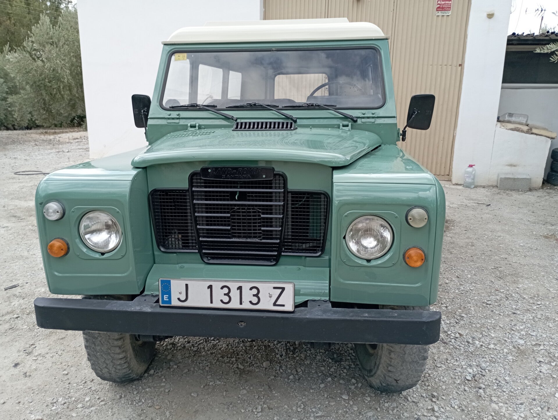 Land Rover Santana 109