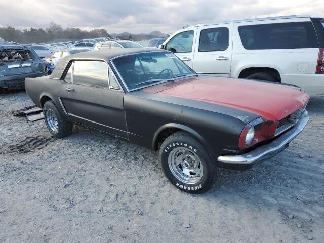 FORD MUSTANG