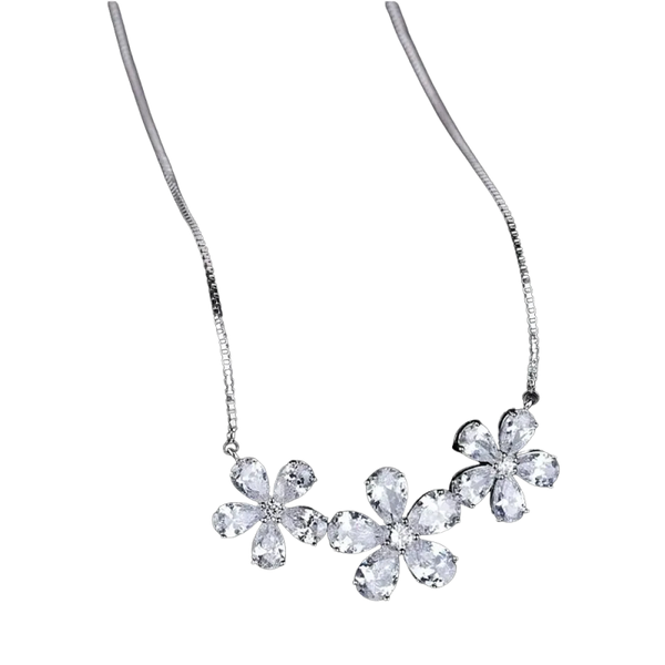 Gorgeous Three-Flower Rhinestone Silver Necklace