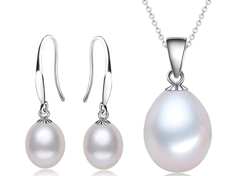 Stunning White Freshwater Pearl Sterling Silver Jewelry Set