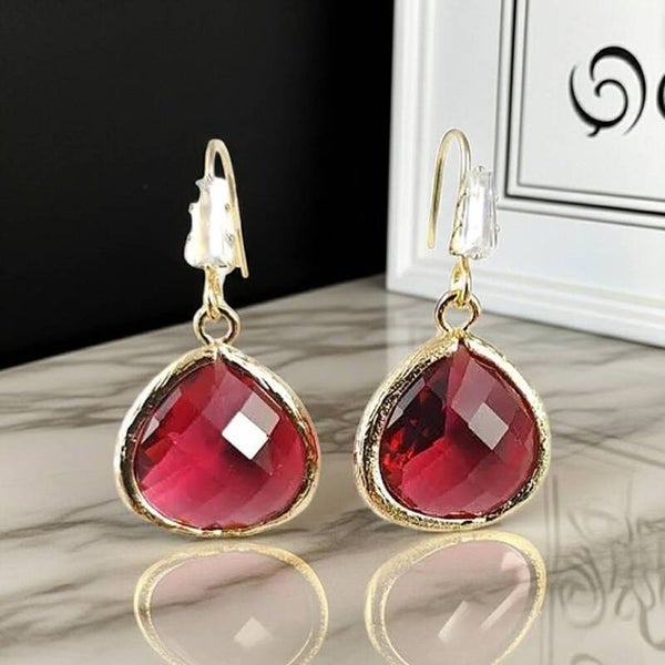 Light Wine Briolette Glass Dangle Earrings