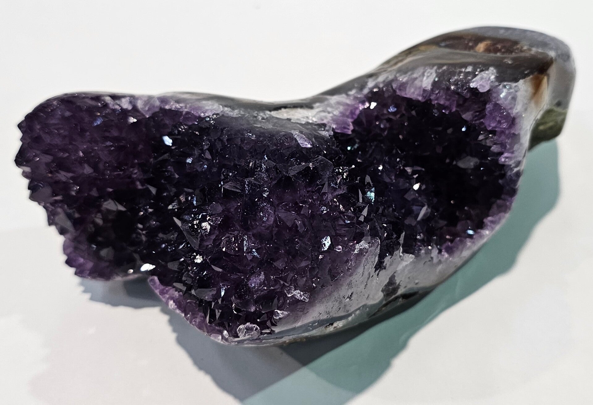 Uruguay Amethist Geode WBA349