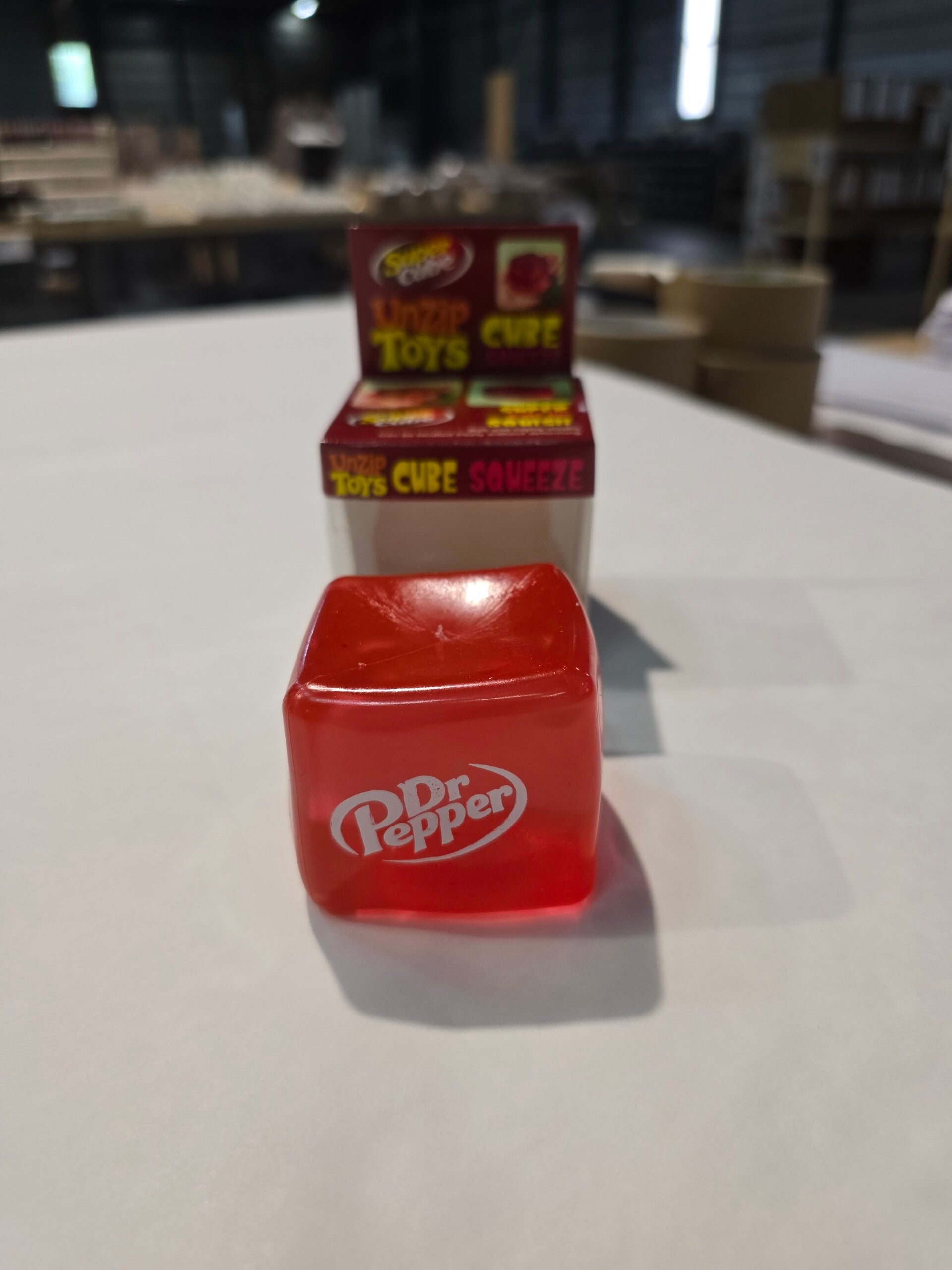 Squishy - Cube Squeeze Dr Pepper