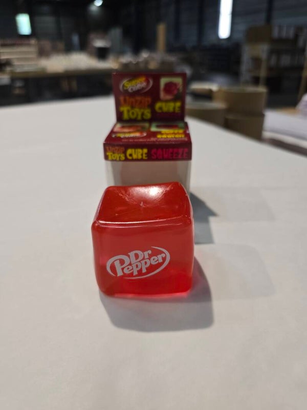 Squishy - Cube Squeeze Dr Pepper