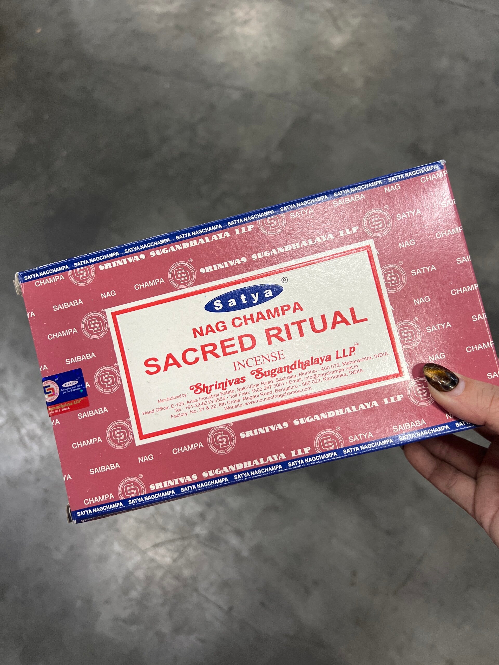 Satya wierook sacred ritual