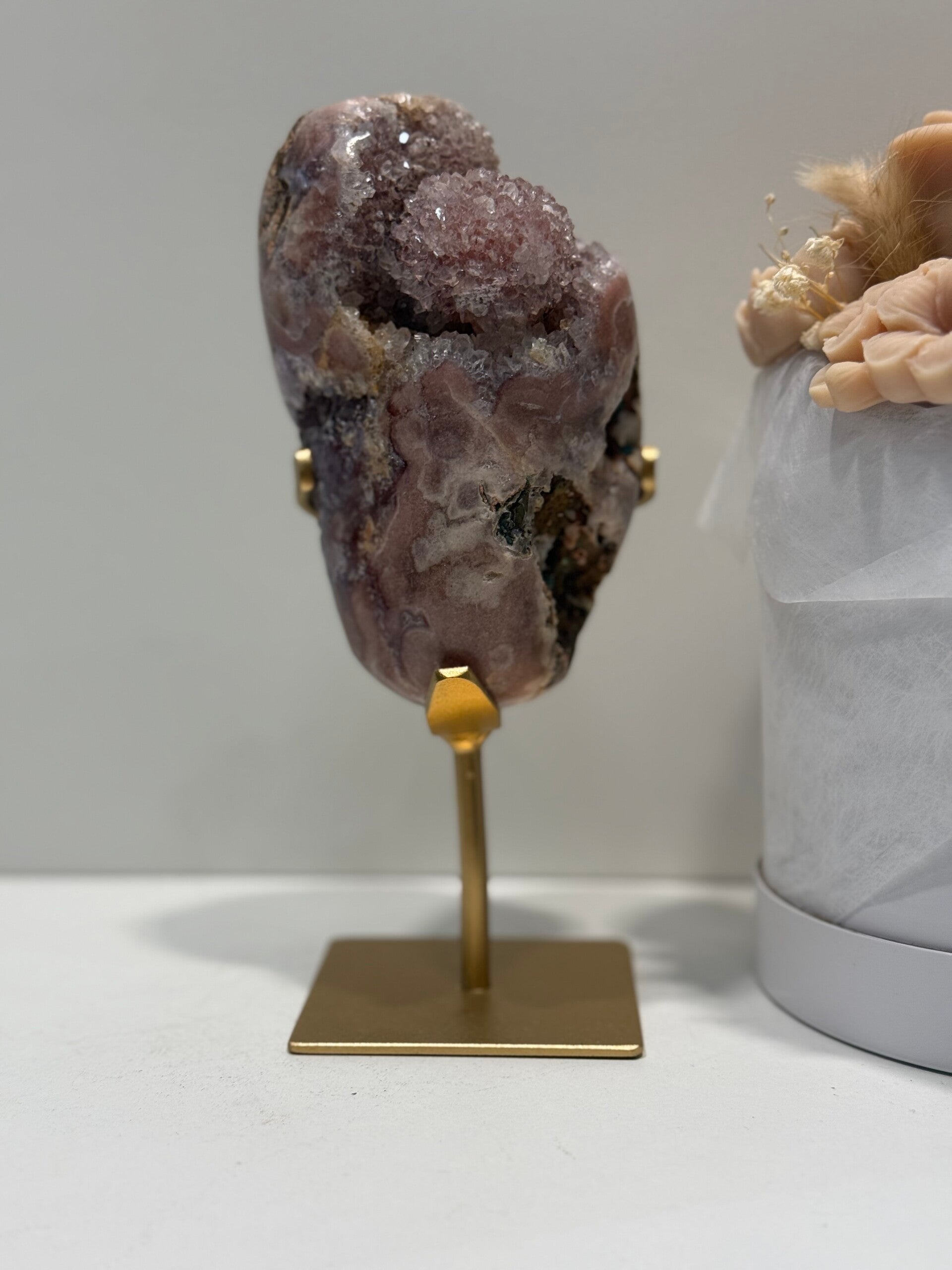 Roze Amethist op Standaard - 1,086 Kilogr.