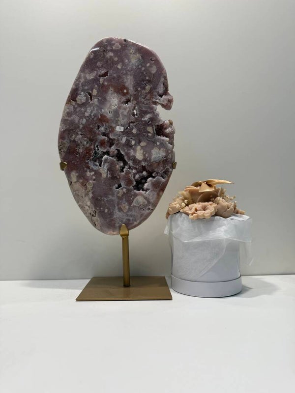 Roze Amethist op Standaard - 4,272 Kilogr.