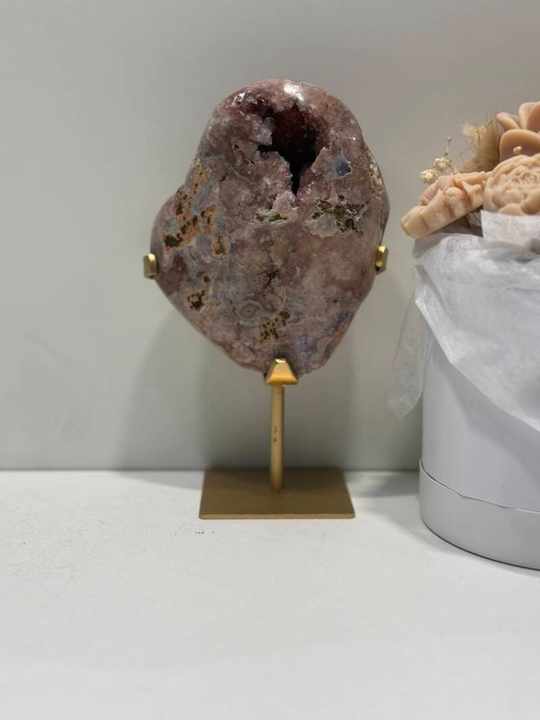 Roze Amethist op Standaard - 1,186 Kilogr.