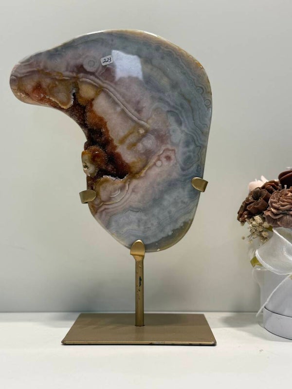 Roze Amethist op Standaard - 3,190 Kilogr.