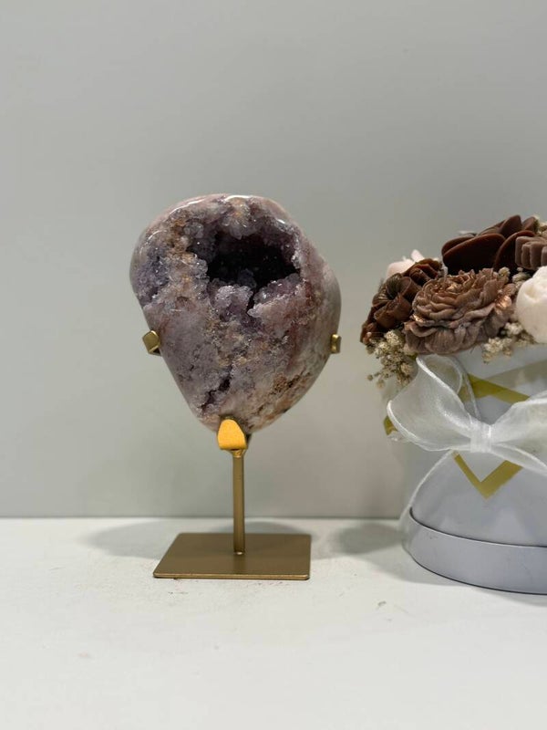 Roze Amethist op Standaard - 1,344 Kilogr.