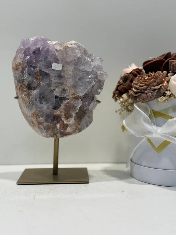 Roze Amethist op Standaard - 1,512 Kilogr.