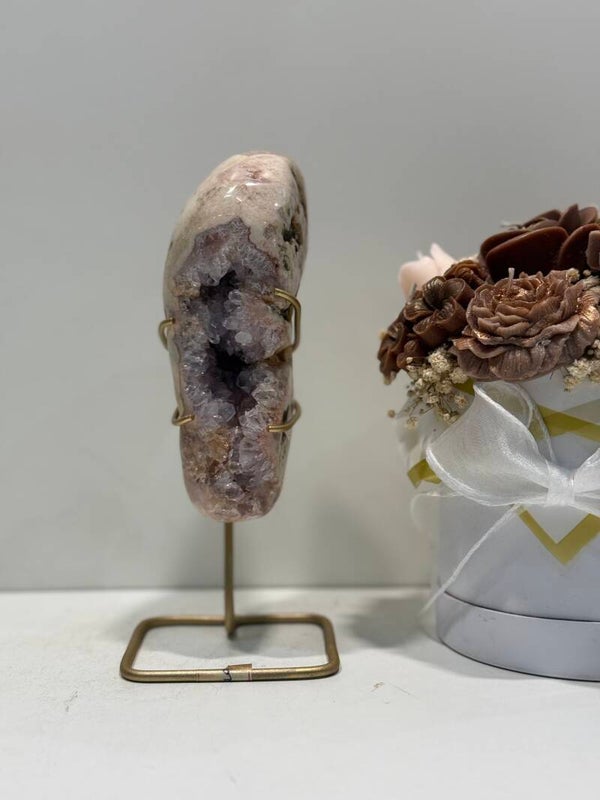 Roze Amethist op Standaard - 1,152 Kilogr.