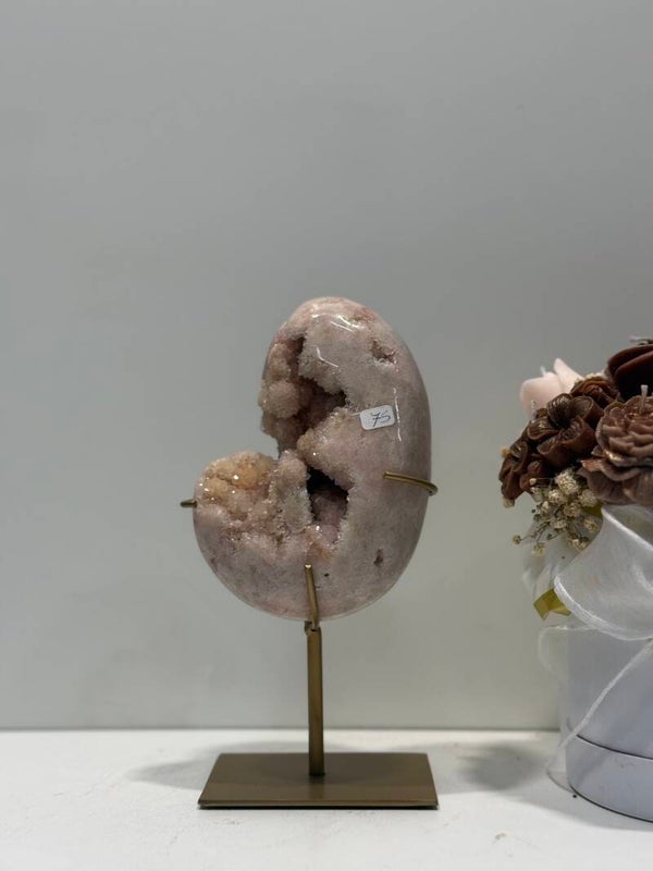 Roze Amethist op Standaard - 0,904 Kilogr.